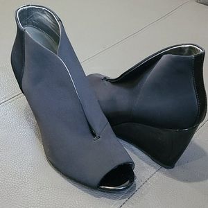 SOLD//Black Wedge Heels